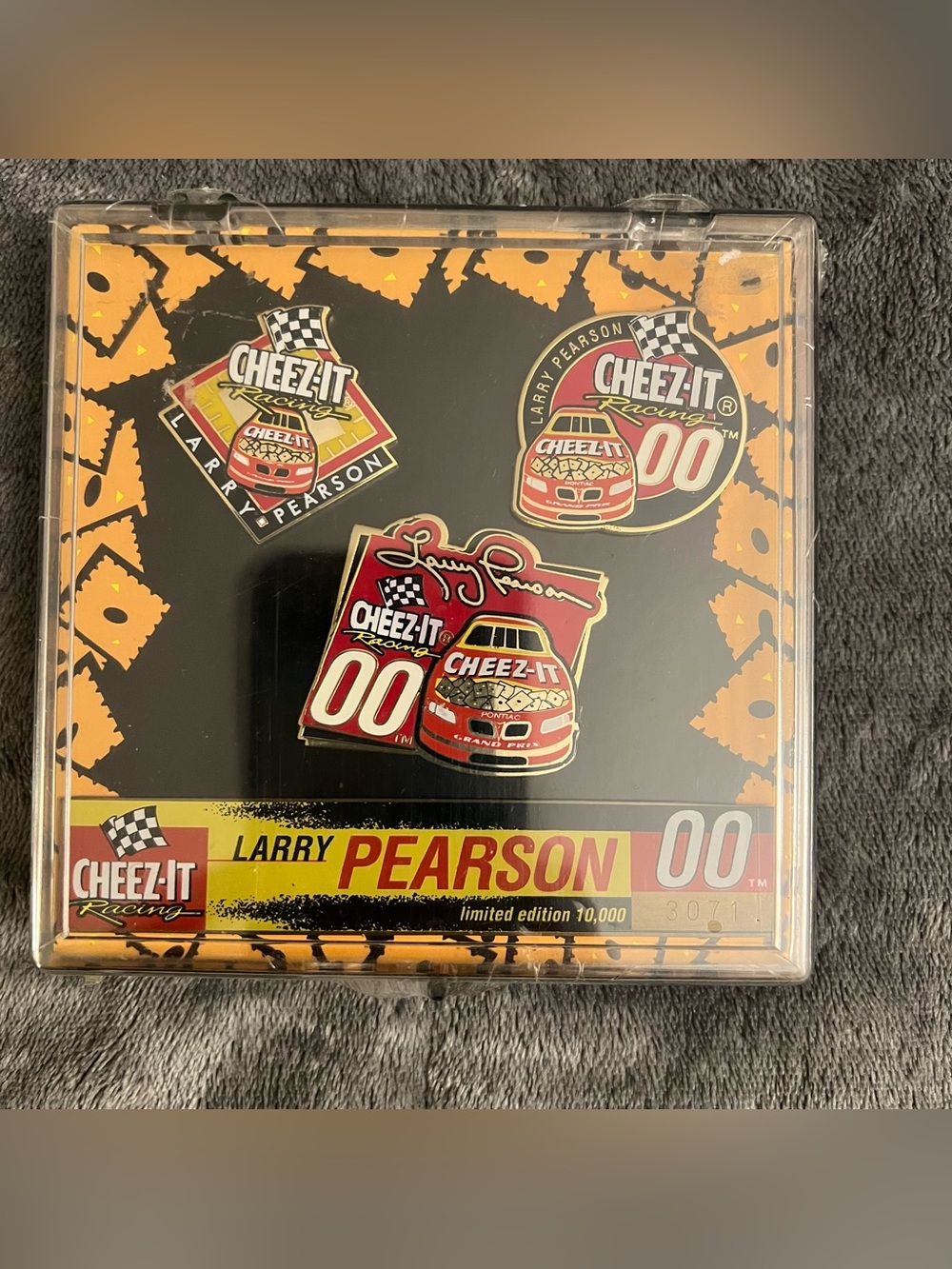 Cheez-It Racing Larry Pearson 00 Limited Edition Sealed Pin Set 3071/10,000